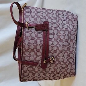 COPY - Coach Zip Top Tote Signature Jacquard Burgundy